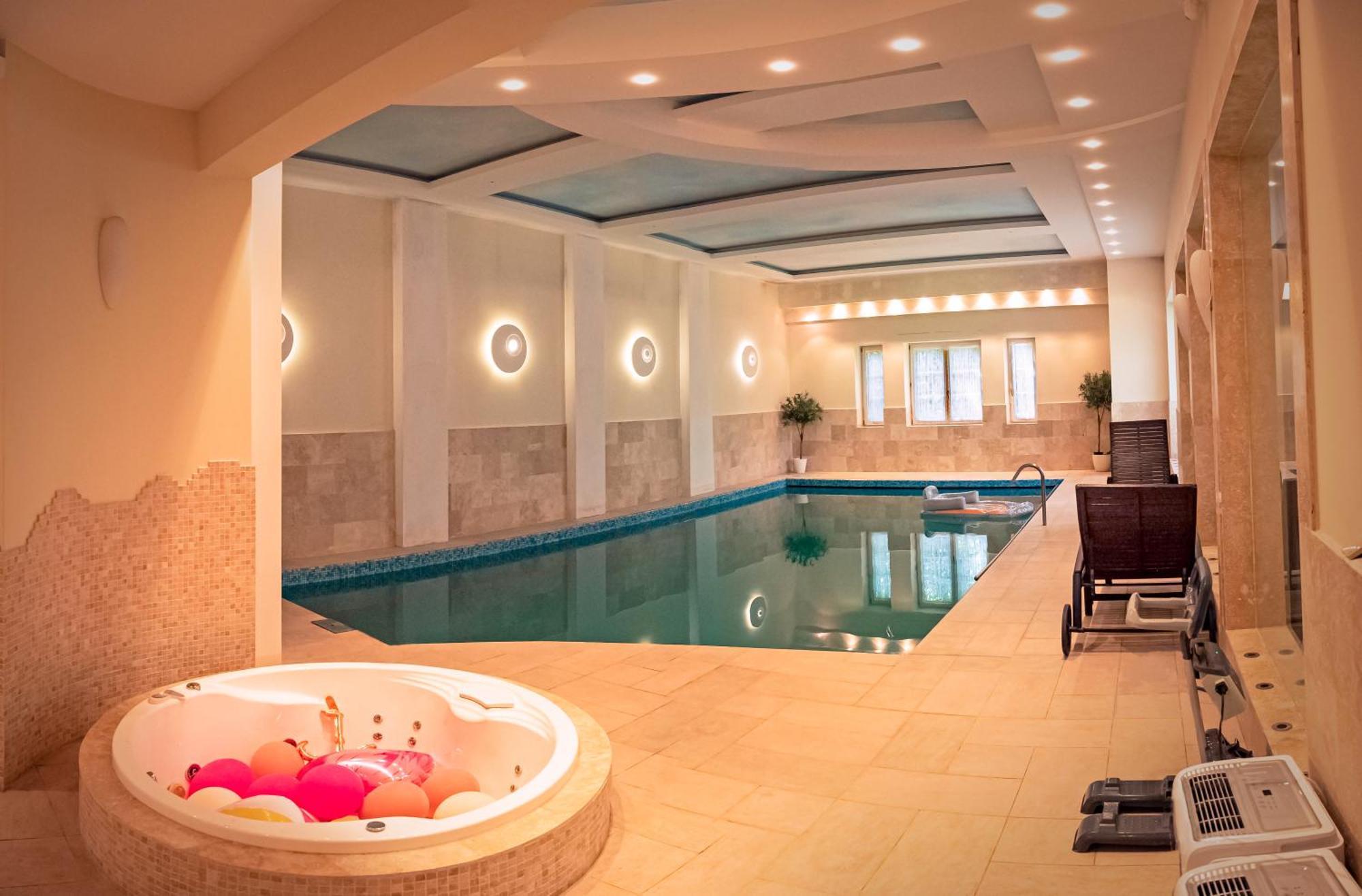 Luxury Villa Indoor Pool Warsaw Magdalenka Kültér fotó